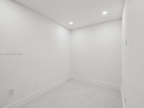 5152 SW 6th St, Miami FL 33134