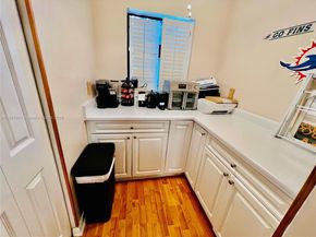 1021 Mockingbird Ln 215, Plantation FL 33324