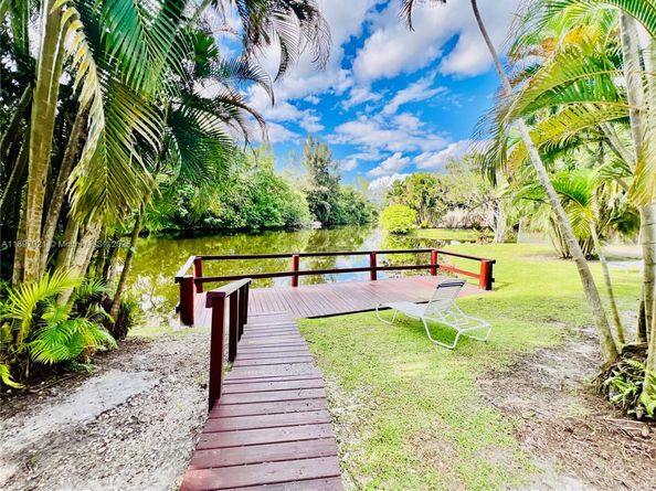 1021 Mockingbird Ln 215, Plantation FL 33324