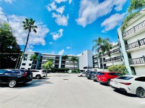 1021 Mockingbird Ln 215, Plantation FL 33324