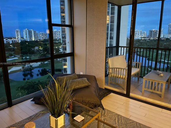 20301 W Country Club Dr 1623, Aventura FL 33180