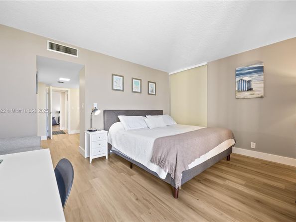 20301 W Country Club Dr 1623, Aventura FL 33180