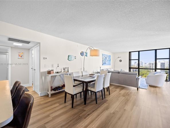 20301 W Country Club Dr 1623, Aventura FL 33180