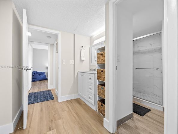 20301 W Country Club Dr 1623, Aventura FL 33180