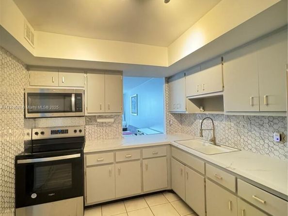 1301 NE Miami Gardens Dr 903W, Miami FL 33179