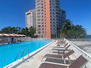 1301 NE Miami Gardens Dr 903W, Miami FL 33179