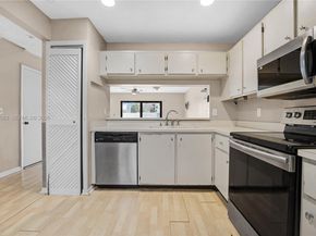 11625 NW 11Th St 11625, Pembroke Pines FL 33026