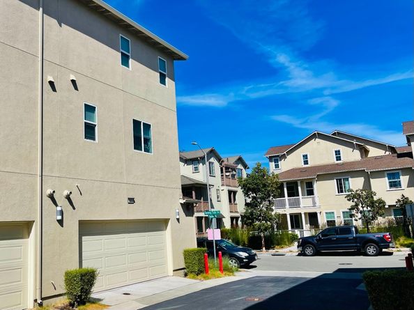 8551 Boardwalk Way, Newark CA 94560