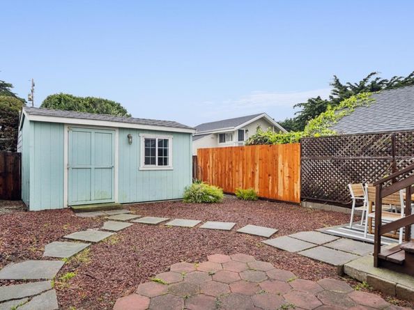184 Paloma Avenue, Pacifica CA 94044