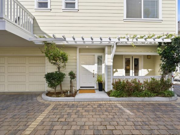 21751 Granada Avenue, Cupertino CA 95014