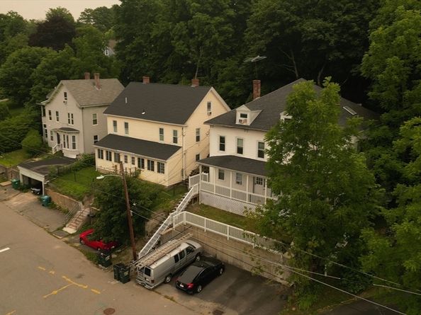 1-3 Oak St, Clinton MA 01510