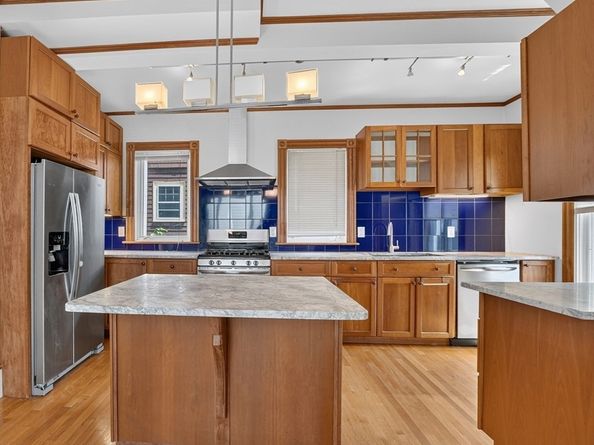 9 Dartmouth St, Somerville MA 02145