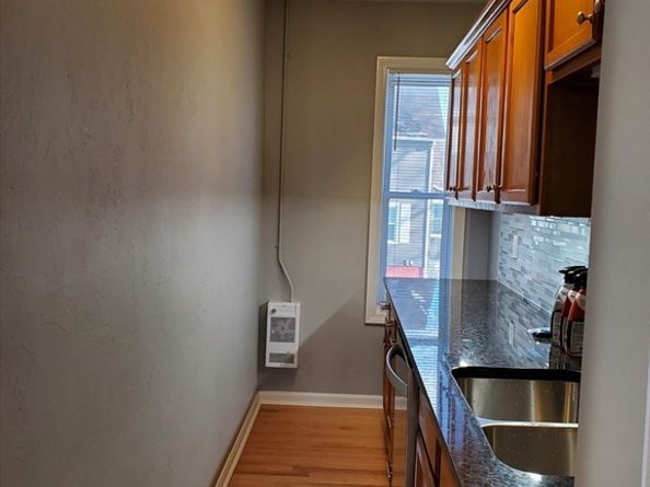 31 Esther St, Worcester MA 01604