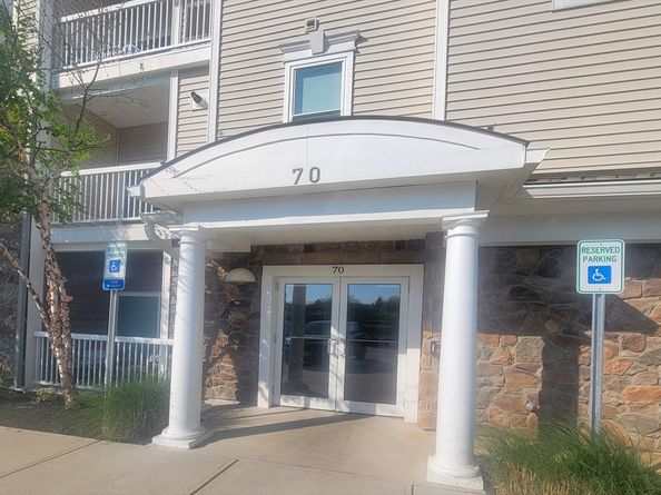 70 Trotter Rd 312, Weymouth MA 02190