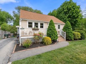 1080 Ocean St, Marshfield MA 02050