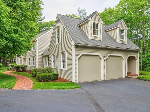 7 Village Green Lane, Holden MA 01520