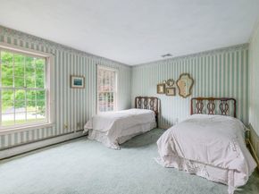 7 Village Green Lane, Holden MA 01520