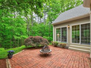 7 Village Green Lane, Holden MA 01520