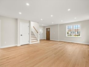 33 Glendale Ave, Brockton MA 02301