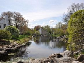 21 Concord Green 8, Concord MA 01742