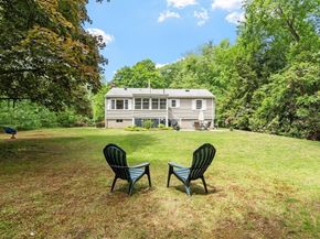 517 Pearl St, Reading MA 01867