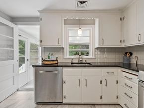 517 Pearl St, Reading MA 01867