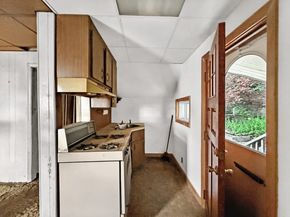 72 Leyden St, Boston MA 02128