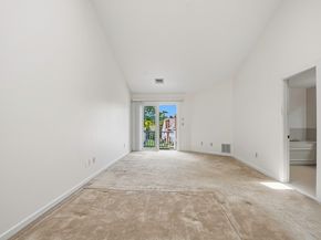 74 S Quinsigamond Ave 2, Shrewsbury MA 01545