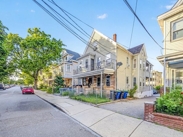 39 Derby St, Somerville MA 02145