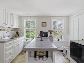 11 Mount Pleasant Avenue, Ipswich MA 01938