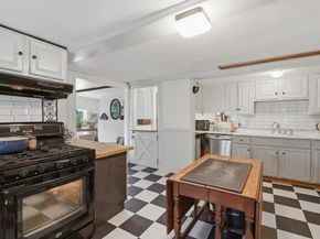 11 Mount Pleasant Avenue, Ipswich MA 01938