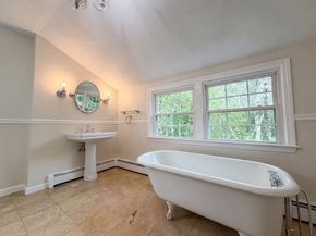 153 High St, Topsfield MA 01983