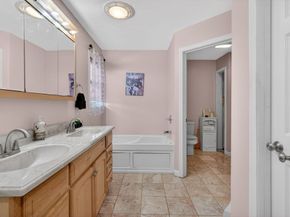 16A Burghardt St, Worcester MA 01604