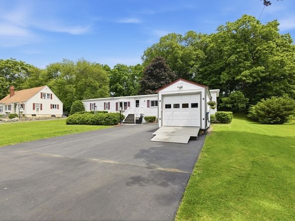 8 Donahue Ln, Grafton MA 01536
