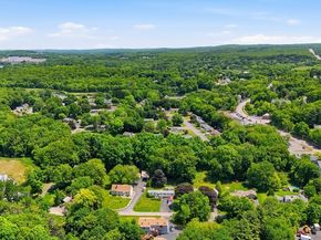 8 Donahue Ln, Grafton MA 01536
