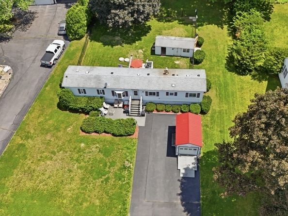 8 Donahue Ln, Grafton MA 01536