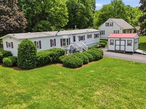 8 Donahue Ln, Grafton MA 01536
