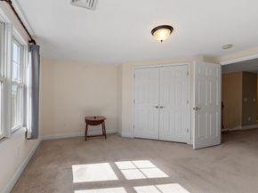20 Victoria Dr 20, Leicester MA 01542