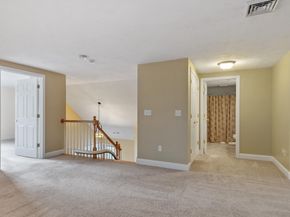 20 Victoria Dr 20, Leicester MA 01542