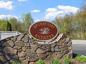 20 Victoria Dr 20, Leicester MA 01542