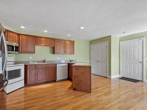 20 Victoria Dr 20, Leicester MA 01542