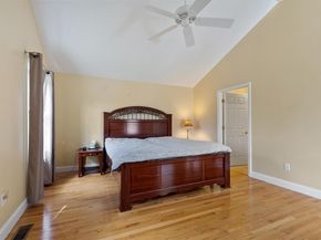20 Victoria Dr 20, Leicester MA 01542