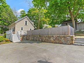 335-R Cabot St, Beverly MA 01915