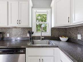 22 Lauf St, Worcester MA 01602