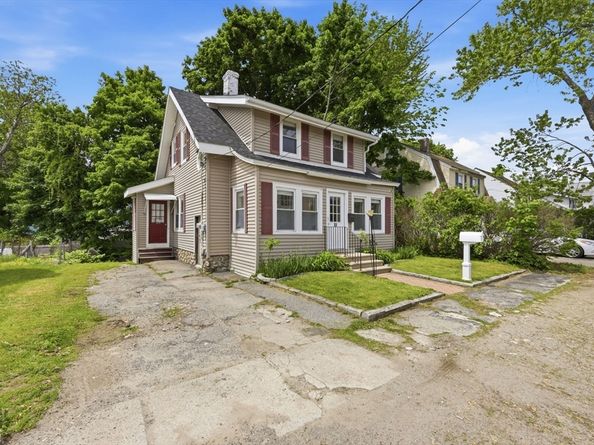 22 Lauf St, Worcester MA 01602