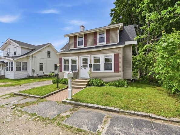 22 Lauf St, Worcester MA 01602