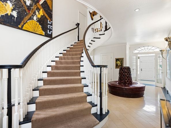 40 Singletree Rd, Brookline MA 02467