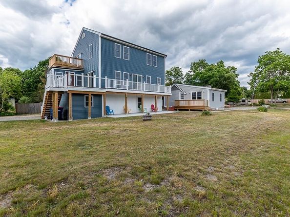 22 Avenue A 1 & 2, Wareham MA 02571