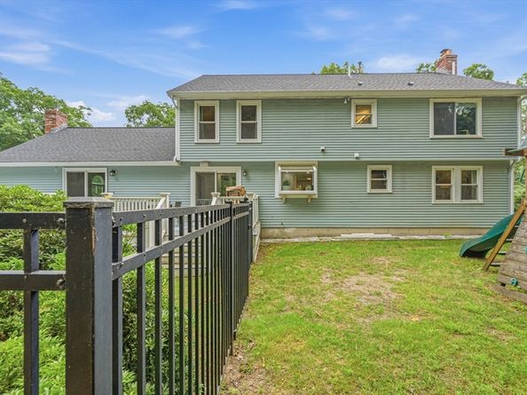 106 Colonial Drive, Andover MA 01810