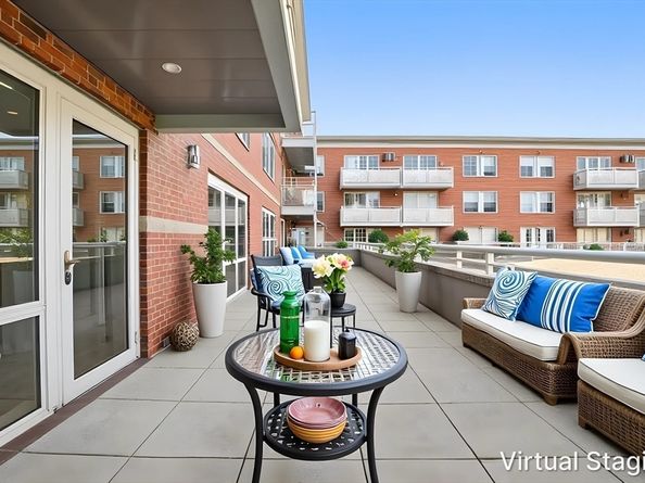 2 Battery Wharf 2304, Boston MA 02109